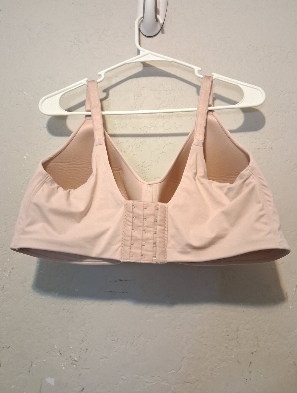 Torrid Feelthe Fit Bra Sz40G Wireless Ligh Cream Pink Adjustable Straps Comfy - Picture 3 of 15